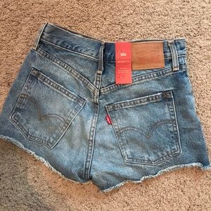 Levi wedgie shorts size 25. New with tags.